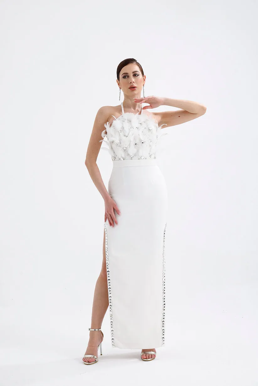𝐀𝐏𝐑𝐈𝐋 Halter Neckline Embroidered Fabric Slit Stone Embroidered Evening Dress T56748