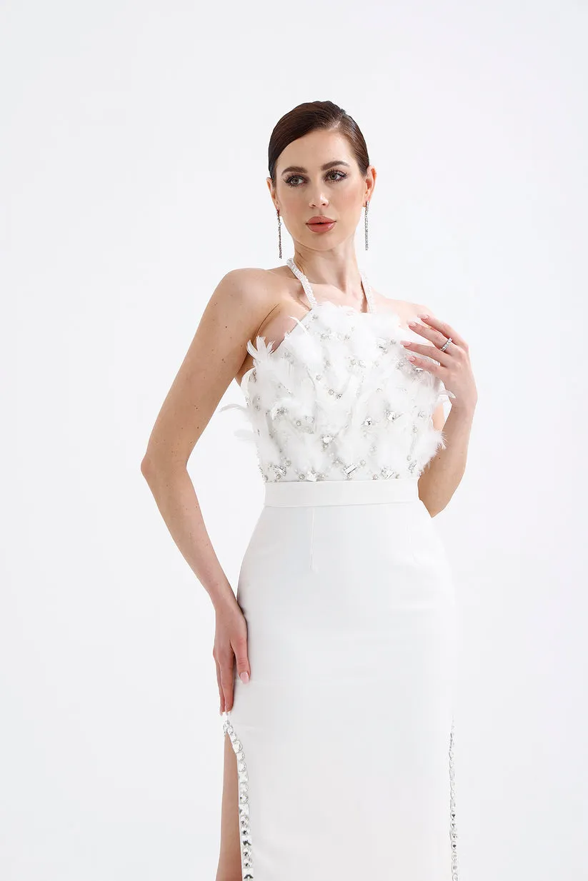 𝐀𝐏𝐑𝐈𝐋 Halter Neckline Embroidered Fabric Slit Stone Embroidered Evening Dress T56748