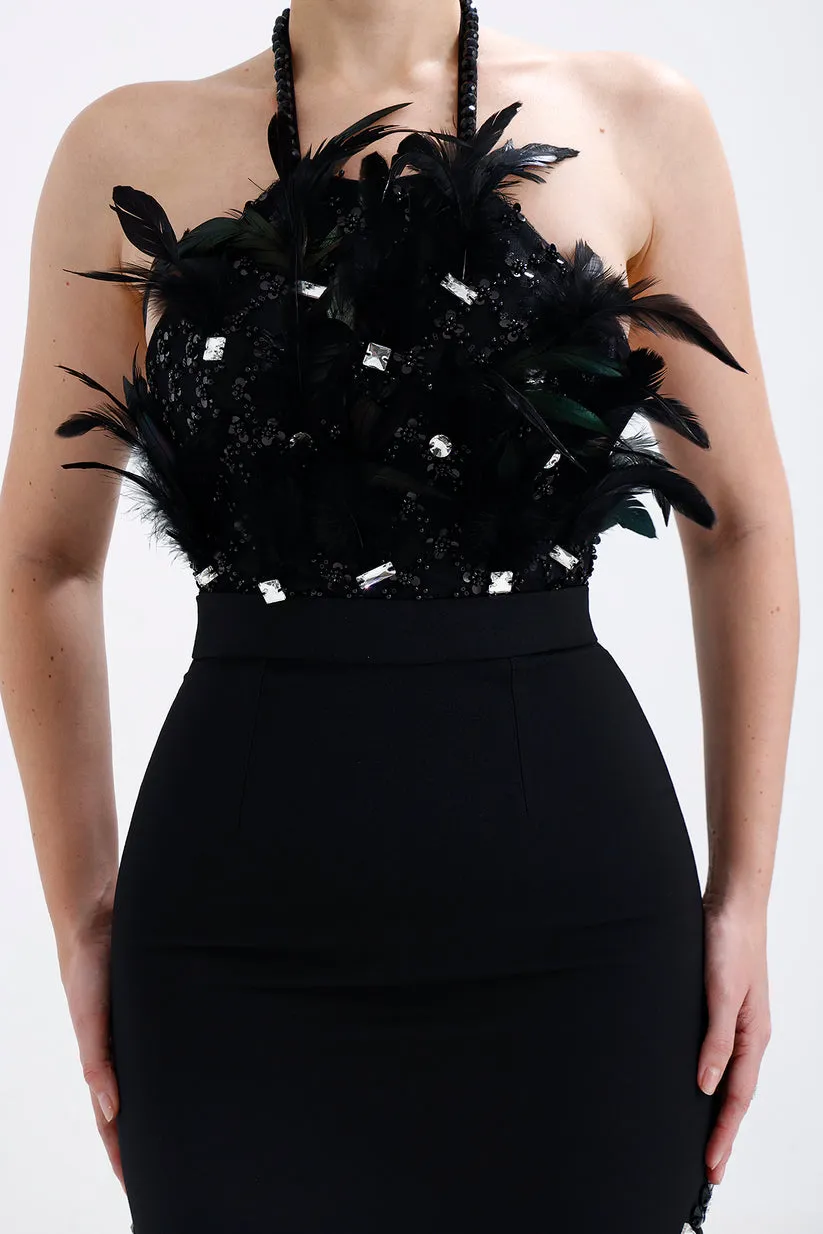 𝐀𝐏𝐑𝐈𝐋 Halter Neckline Embroidered Fabric Slit Stone Embroidered Evening Dress T56748