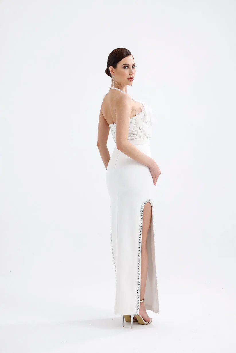 𝐀𝐏𝐑𝐈𝐋 Halter Neckline Embroidered Fabric Slit Stone Embroidered Evening Dress T56748