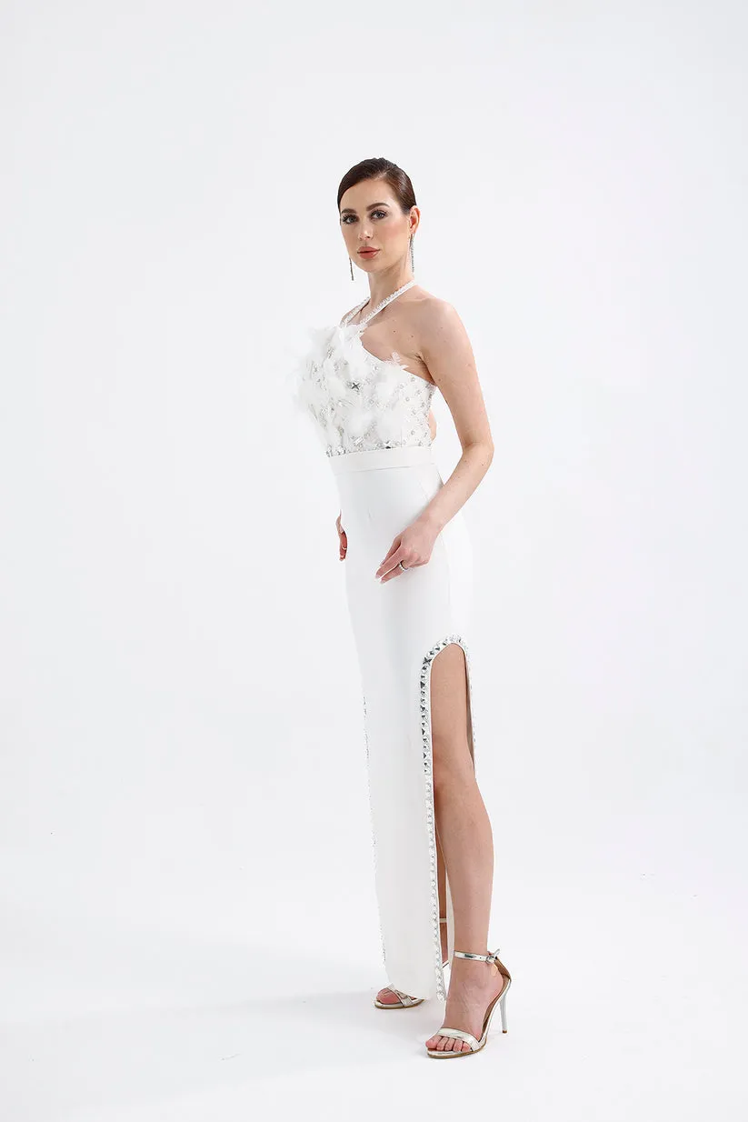 𝐀𝐏𝐑𝐈𝐋 Halter Neckline Embroidered Fabric Slit Stone Embroidered Evening Dress T56748