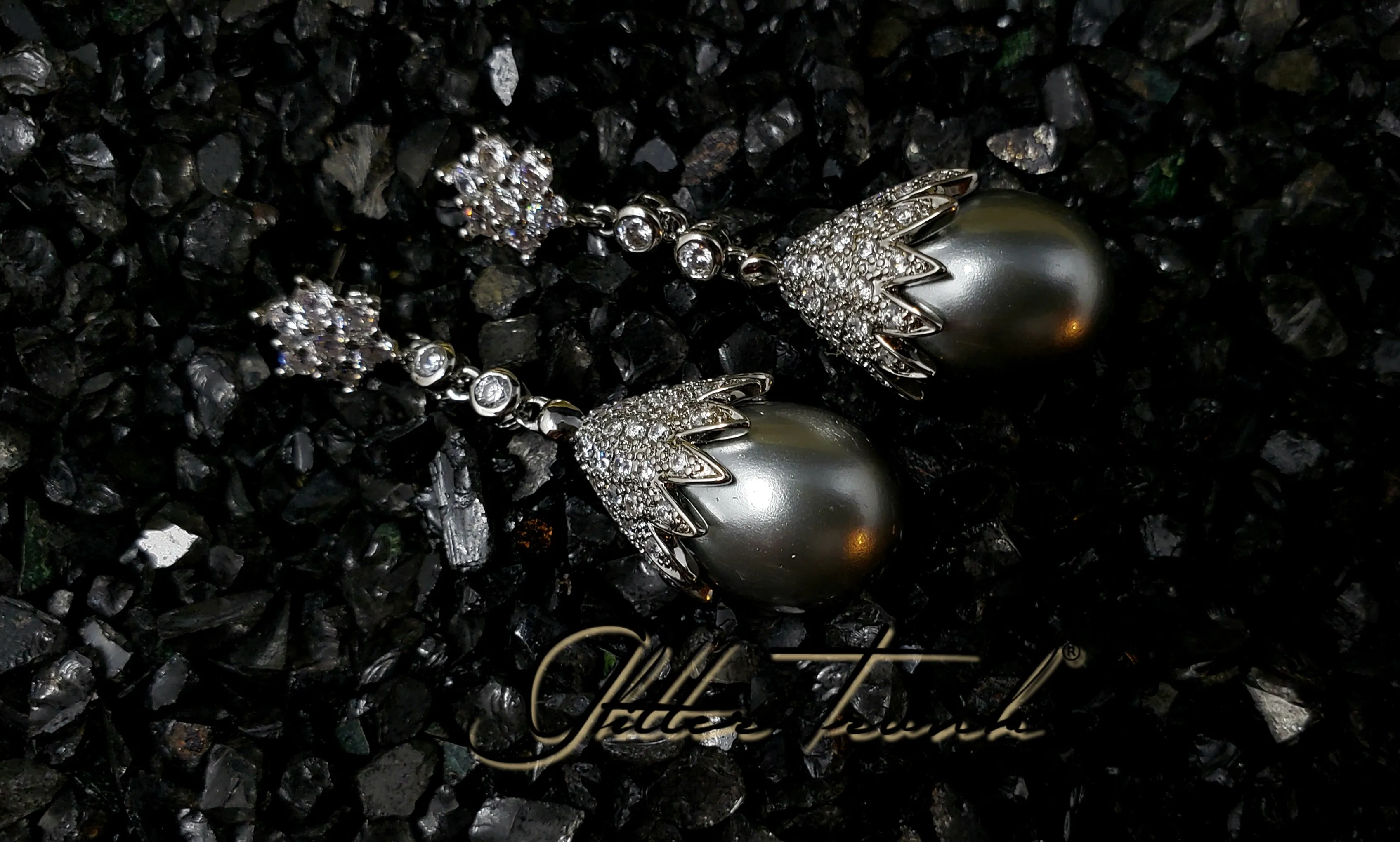 Abigail Fresh Water Pearl Earrings