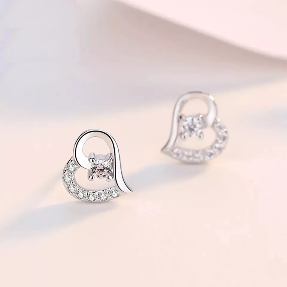 Center Stone Twisted Hollow Heart Stud Earrings
