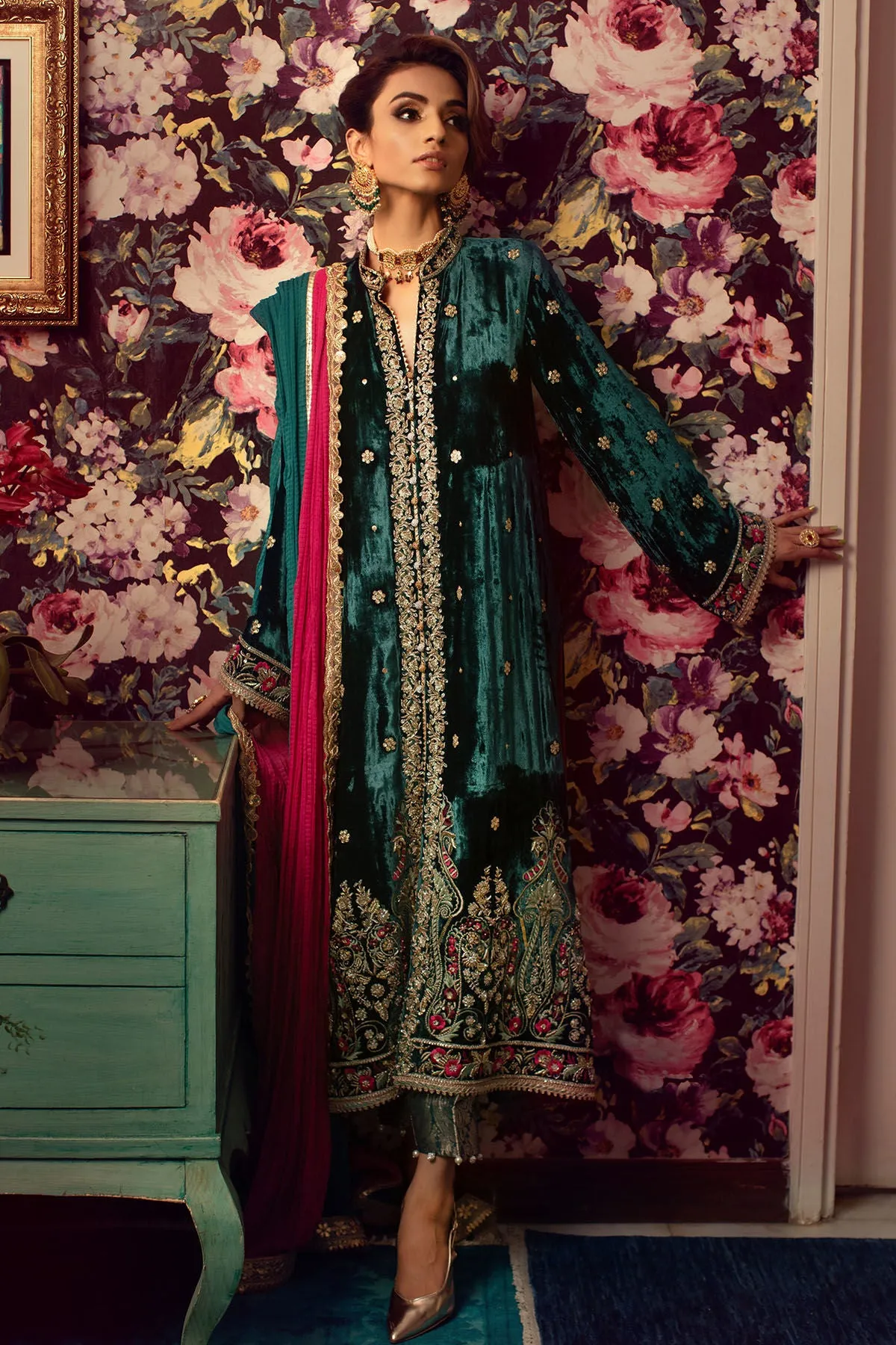 Elegant Blue Velvet Pakistani Kameez Salwar Dress #PN571