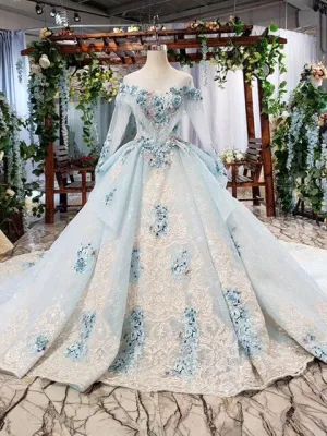 Elegant evening dress with blue appliques flowers