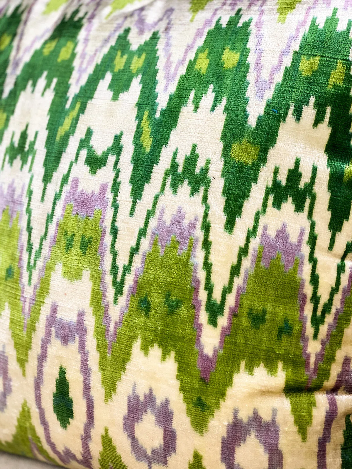 Luxe Elegant Amethyst Verdant Cover