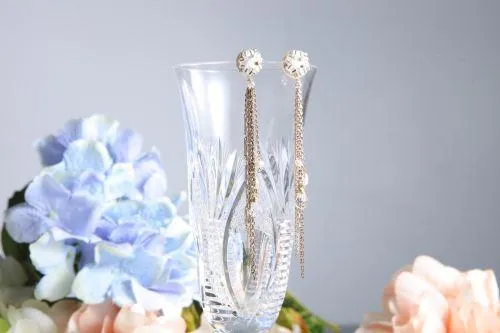 Luxurious golden tassel earrings