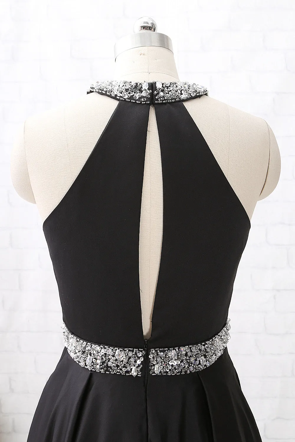 MACloth Halter O Neck with Beaded Long Prom Dress Black Formal Evening Gown