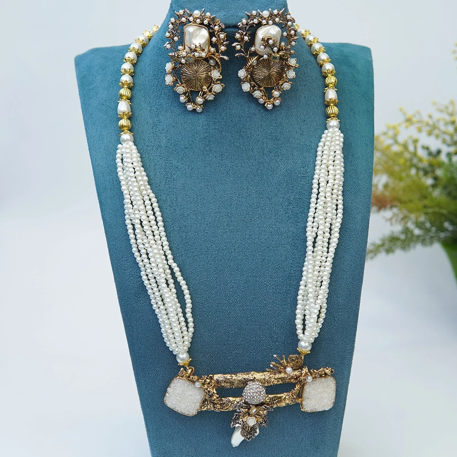 Madrasi Handwork Mother Pearl Pendant Set