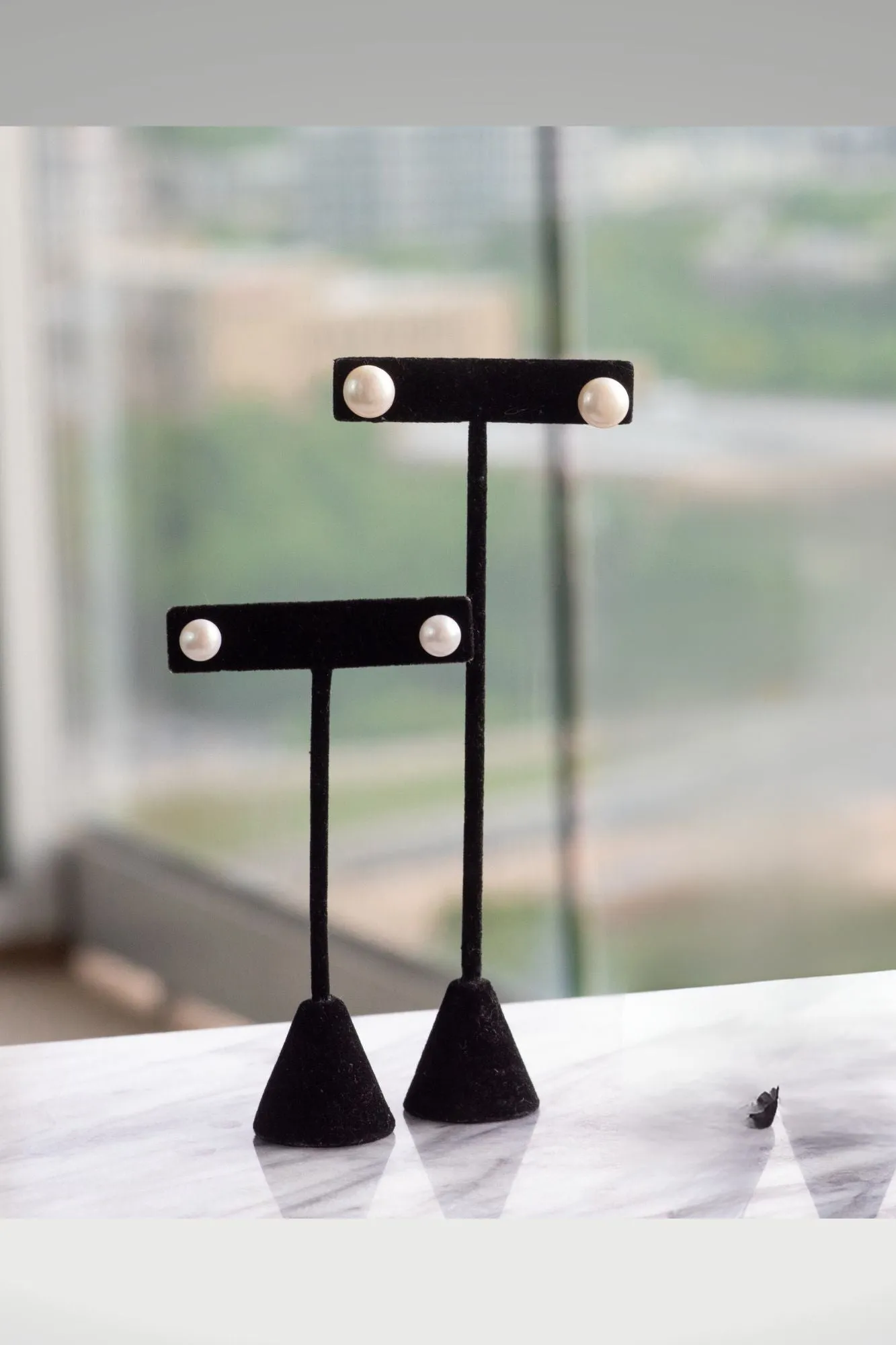 Mini Pearl Studs (White)