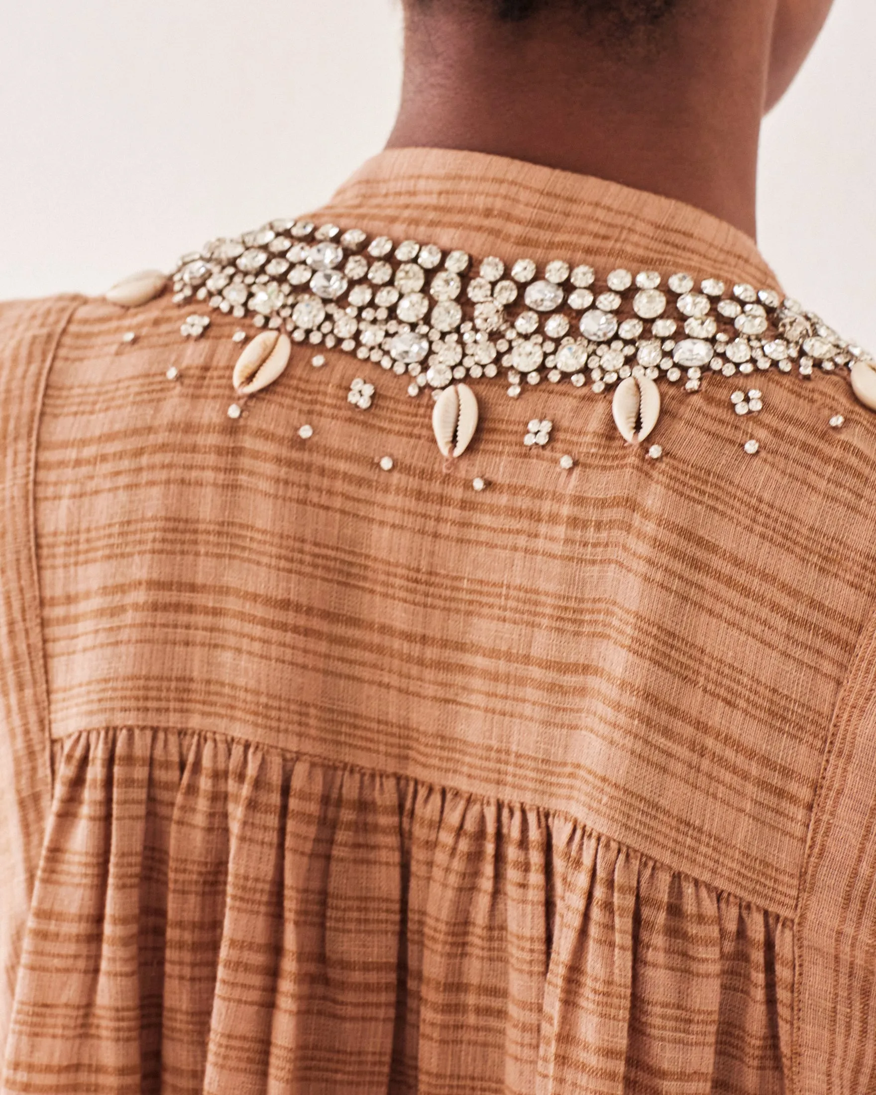 Nehru Shell and Gem Top