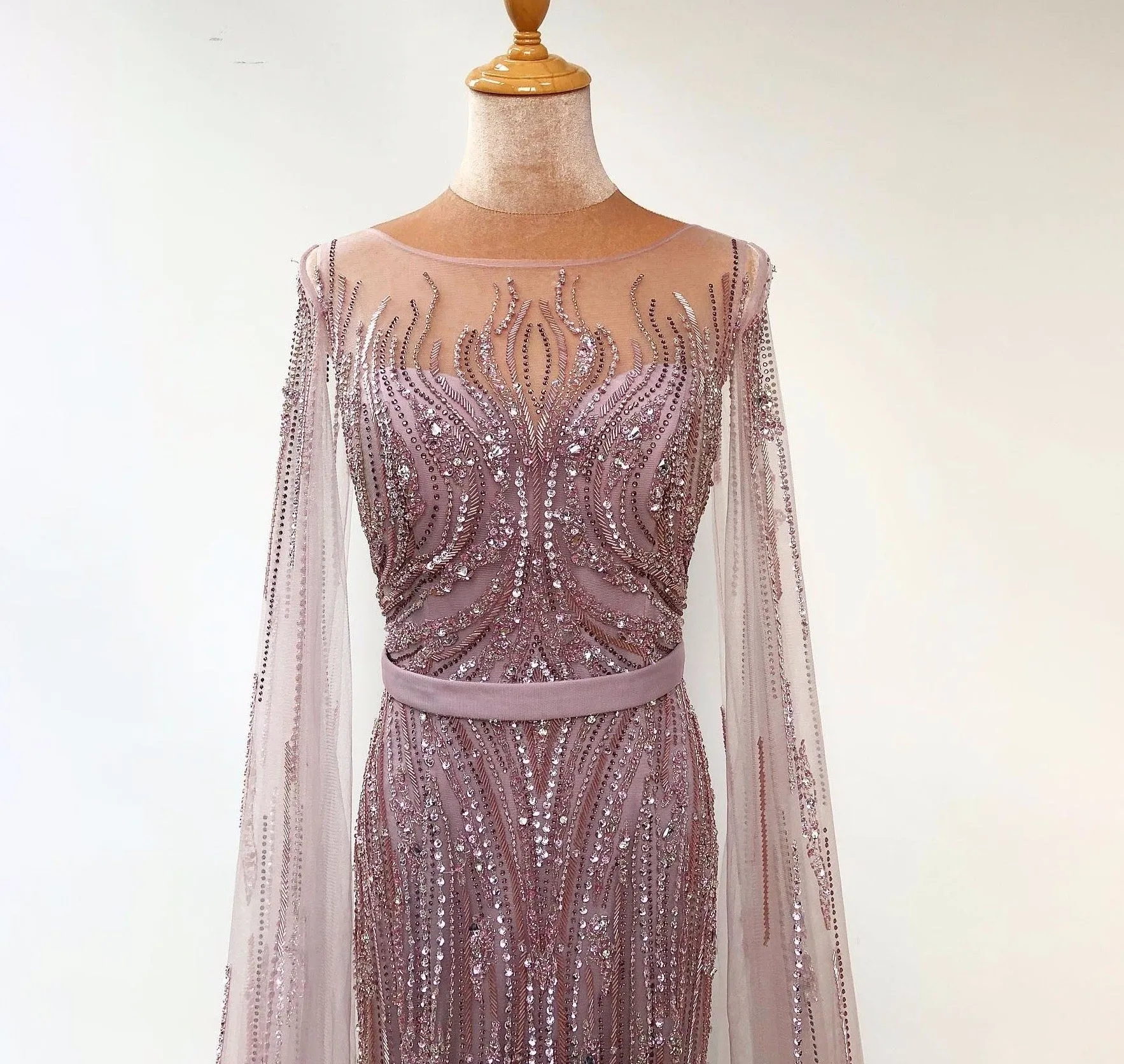Pink Luxury Long Sleeves Evening Gown With Cape Mermaid Beadings Sexy Fromal Party Wear Gown