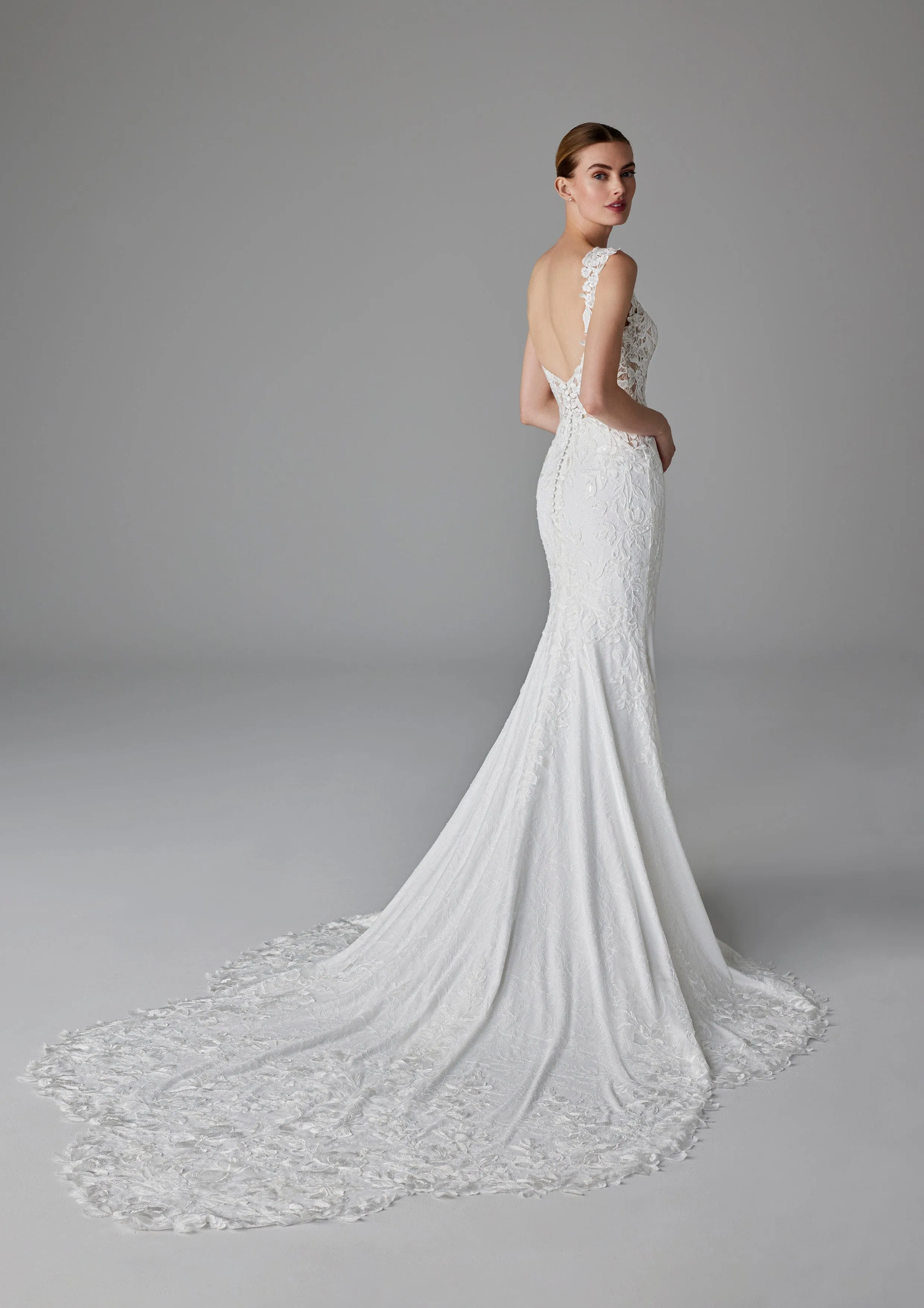 Pronovias: Dion
