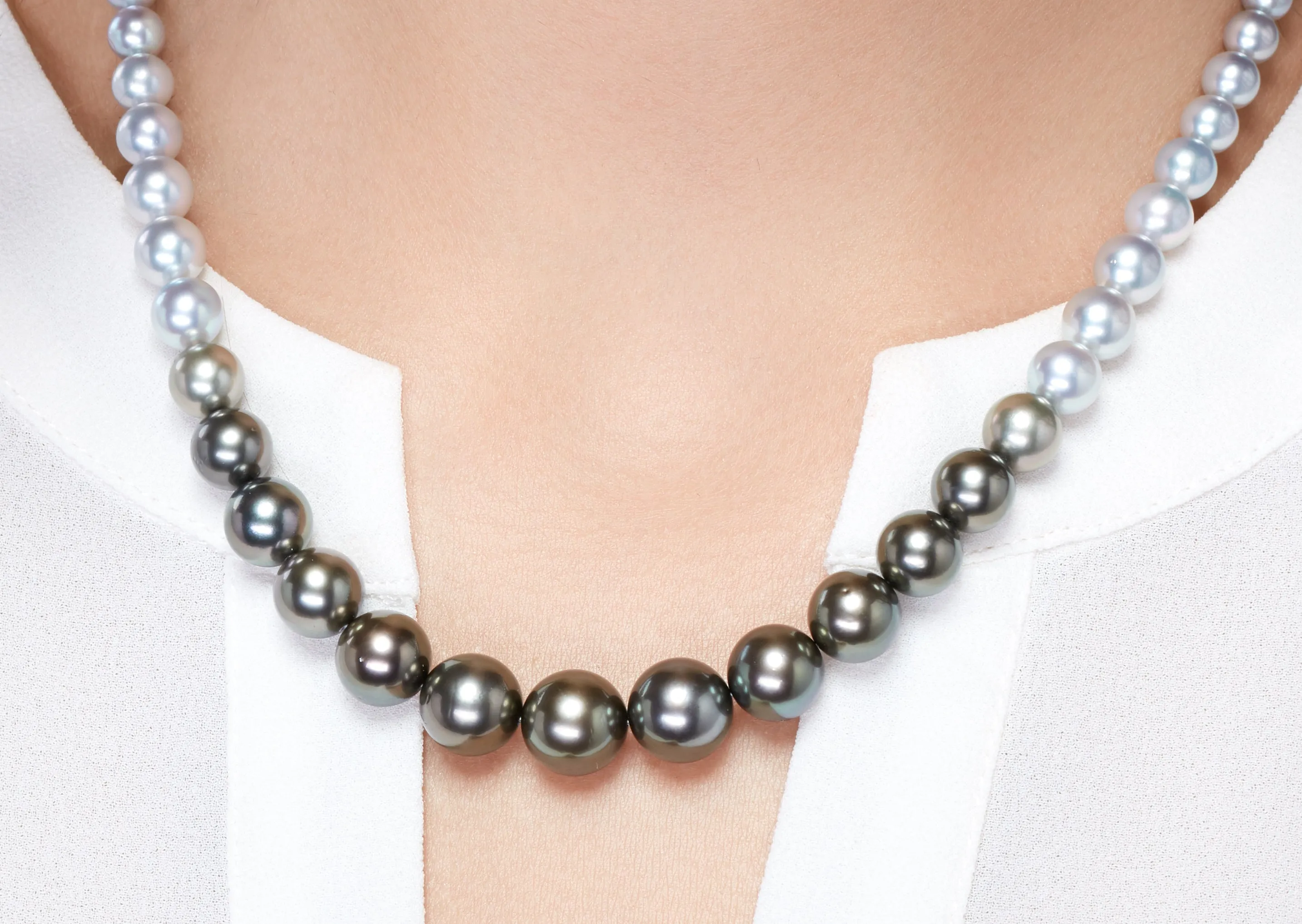 "Night Rain" 42 cm Multi-color Tahiti and Akoya Pearl Necklace