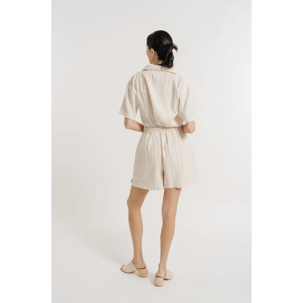 Relaxed Easy Short