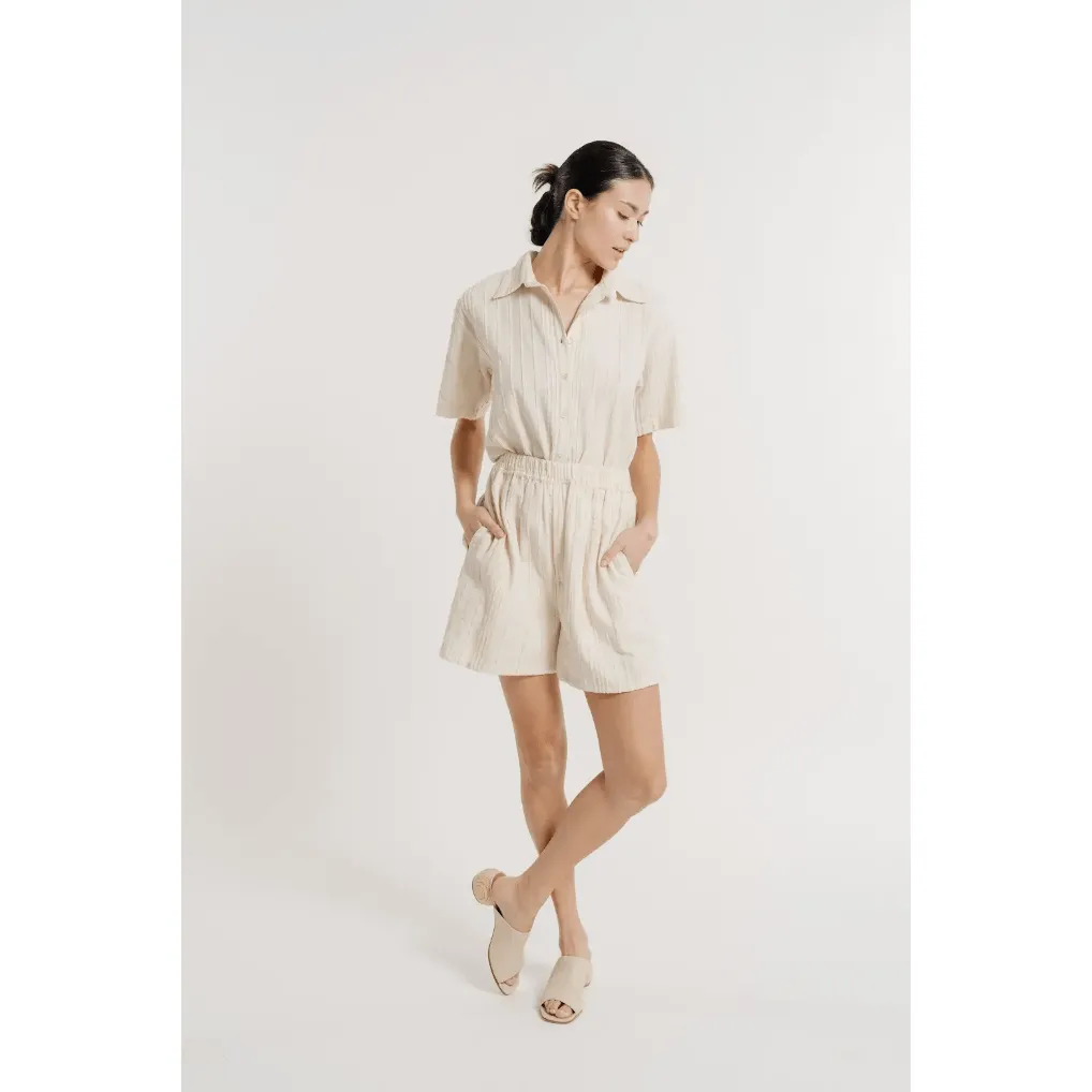 Relaxed Easy Short
