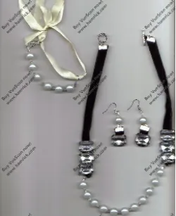 Ribbons & Pearls Jewelry Set (special order - sold out)