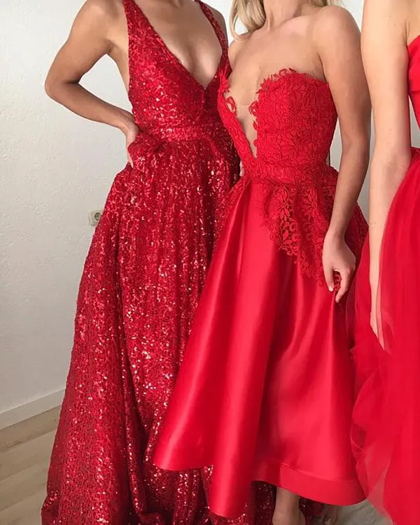Sexy Dark Red Evening Dresses with V-Neckline Sparkly Sequined A line Formal Evening Gowns Backless