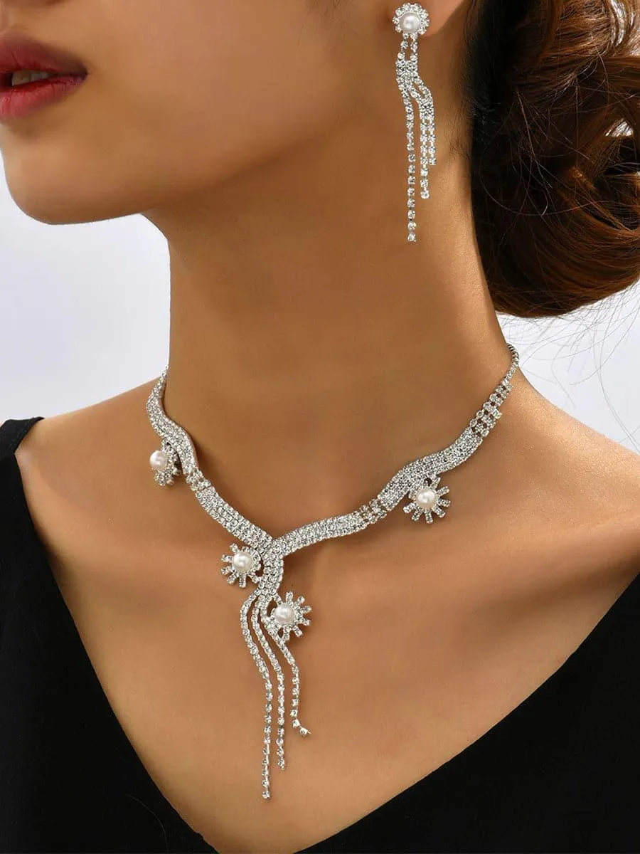 Sparkling Pearl Drop Crystal Necklace Set MSE00137