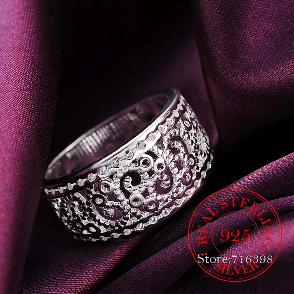 Vintage Hollow Ring