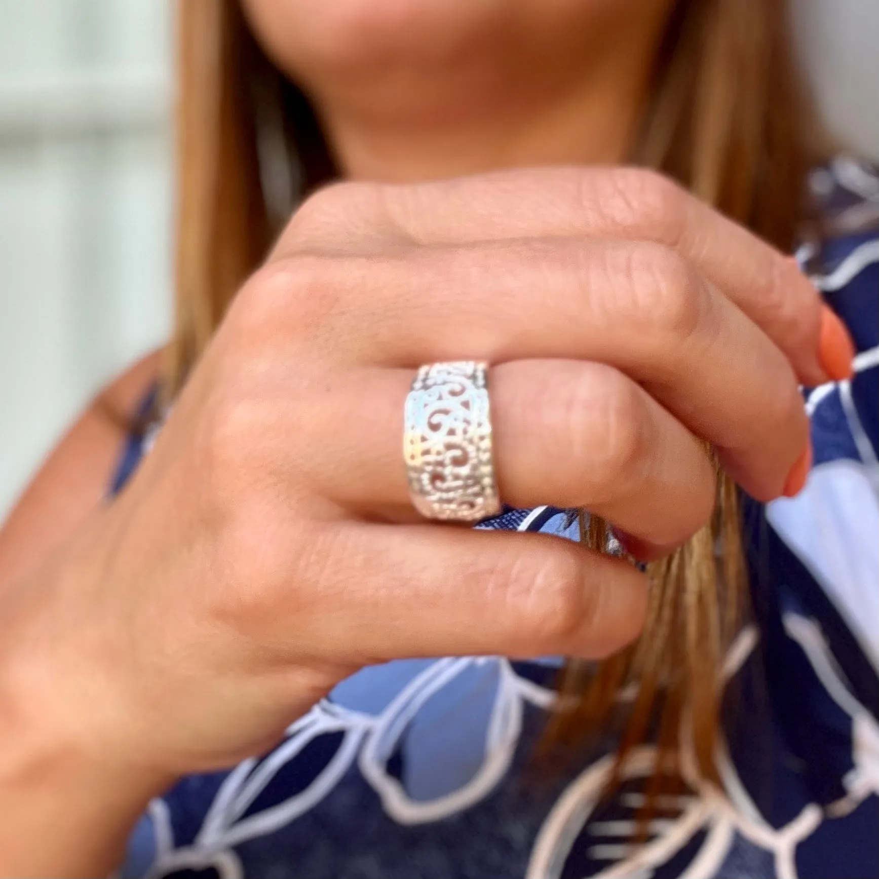 Vintage Hollow Ring